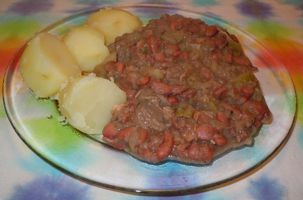['the philosopher' - a dish of brown beans,
  stew beef, apples and potatoes]