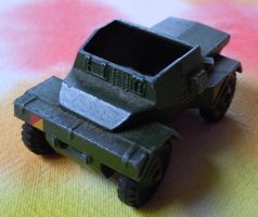 [(toy) armored scout car]