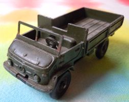 [military truck]