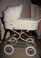 [baby carriage]