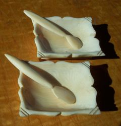 [small ivory bowls]
