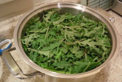 [baby kale in pan]