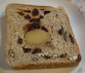 [Pullman Pan raisin bread]