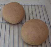 [bread rolls]