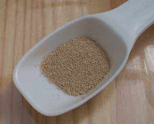 [a tablespoon of (dried) yeast]