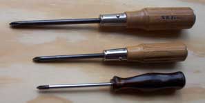 [Philips head screwdrivers]