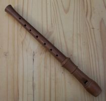 [a recorder (flute)]