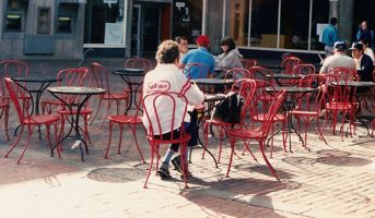 [outdoor cafe]