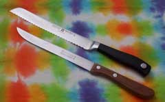 [bread knife and meat knife (serrated and straight)]